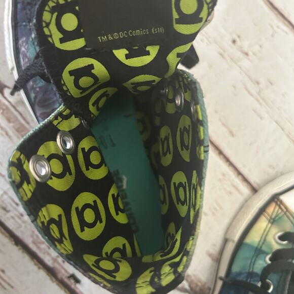 CONVERSE DC Comics Green Lantern High Top All Star Shoes Sz 2 - Picture 10 of 11
